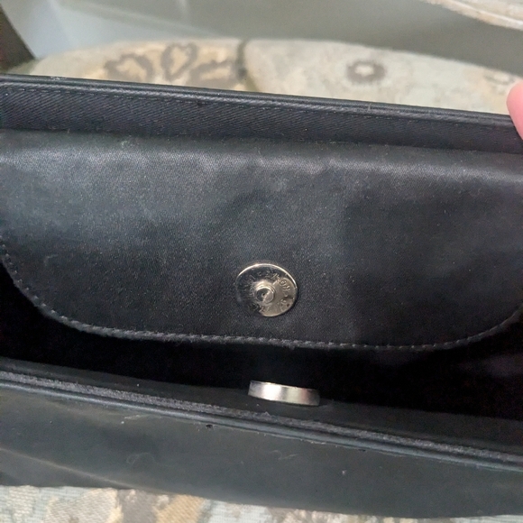 Kate Spade black bag. 11" x 7.5" x 5" - Picture 4 of 10